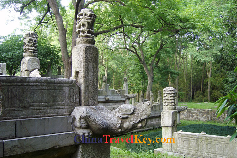 photo of nanjing ming tomb