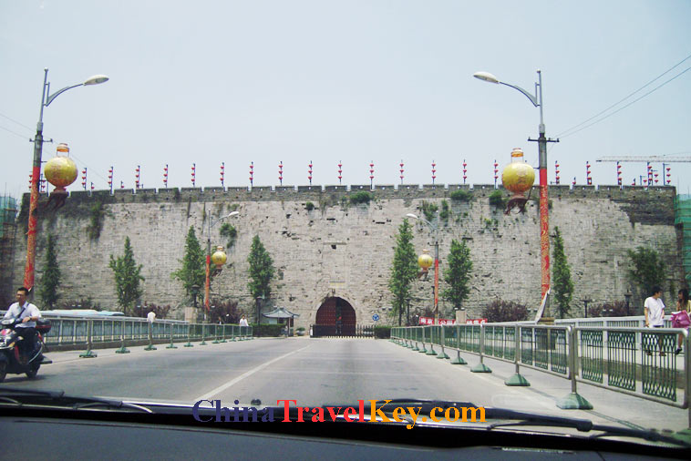 photo of nanjing zhonghua gate